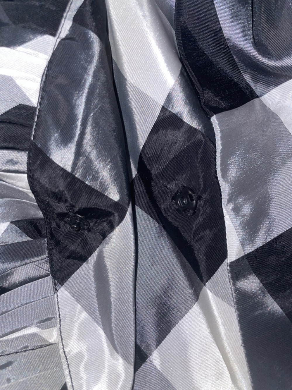 Cache’ size 6 Black, Gray & White Buffalo Check Ruffle Top - Picture 9 of 9